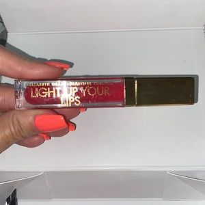 Elizabeth Grant lip gloss